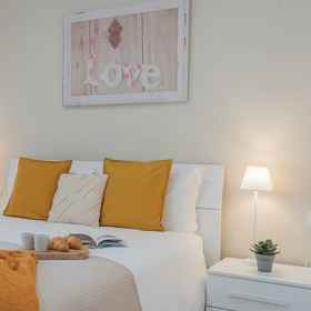 Room 1 Zezio 44 by Rent all Como, Cantù Hotels