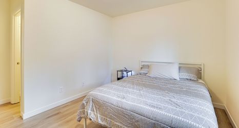 Others 2 Hike, Shop & More: Auburn Family Getaway!