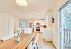 Others 5 Hike, Shop & More: Auburn Family Getaway!