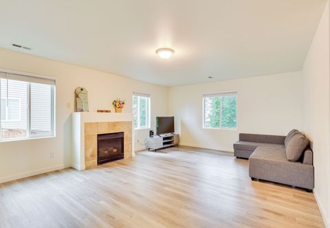 Others Hike, Shop & More: Auburn Family Getaway!