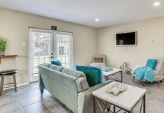 Others 4 5 Mi to Fort Worth Stockyards: Home w/ Yard!