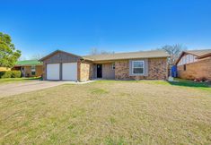 Others 3 5 Mi to Fort Worth Stockyards: Home w/ Yard!
