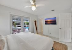 อื่นๆ 6 Poolside Paradise Dock & Pool!