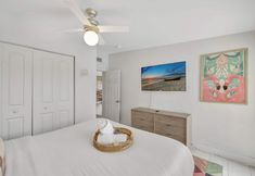 อื่นๆ 2 Poolside Paradise Dock & Pool!