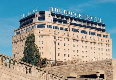 その他 The Brock Niagara Falls Fallsview Tapestry by Hilton