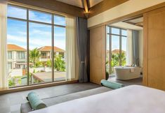 Lainnya 5 Beachside Villa: 2BR Private Pool & Breakfast