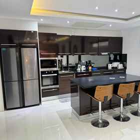 Private kitchen 1 Luxury with Ocean Views&Private Rooftop, Phuket Shooting Range Hotels
