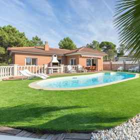 Room 1 玛丽安 在 罗列特德马尔, Albanyà Villas