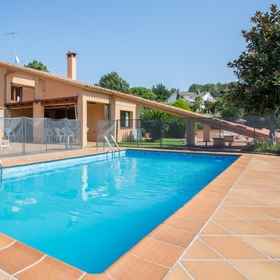 Room 1 Cipresos 14p in Llafranc, El Port de la Selva Hotels