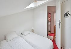 Others 2 Studio in City Center Near Sandy Beach