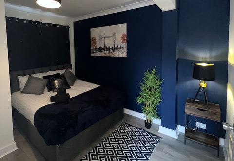 Others Gms Luxury House in Chatham