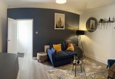 Others 6 Gms Luxury House in Chatham