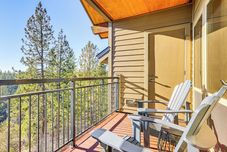 Others Hike, Ski & Golf: Bend Condo at Seventh Mtn Resort