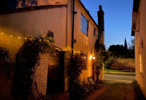 Others Local Pubs, Walking Routes, Cottage w Parking