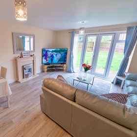 Primary image1Cosy Home-sleeps 5- Private Garden- Free Parking,达文特里区飯店