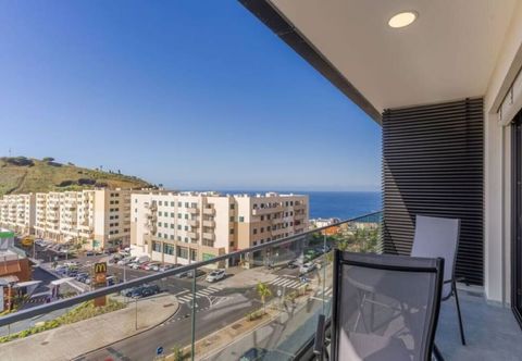 Others F nix Ocean View by Homie