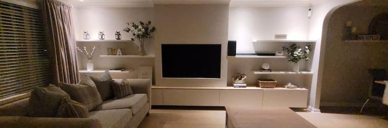 อื่นๆ Stylish, Modern 3 Bedroom House, Free Parking