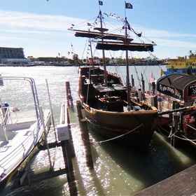 Primary image 1 오션 샌즈 1-1002, 선코스트 씨버드 보호구역 호텔