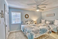 기타 Pelican Pointe 4C