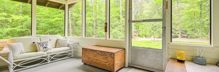 其他 Riverfront Cabin w/ Yard in Schroon Lake!