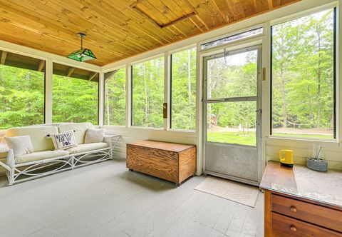 其他 Riverfront Cabin w/ Yard in Schroon Lake!