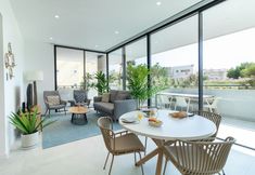 Others 5 Lagos Deluxe 2 With Pool by Homing