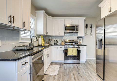 Others 2 Mi to Midtown: Chic Apartment in Atlanta!