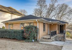 Others 2 2 Mi to Midtown: Chic Apartment in Atlanta!