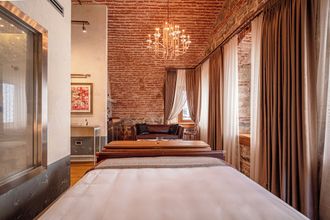 기타 4 Stone Inn Galata