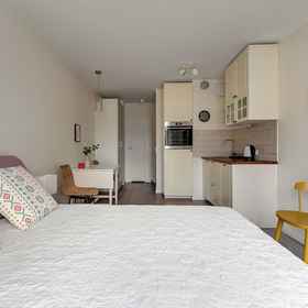 Room1大公寓獨奏飯店,Sklep Charytatywny LukLuk飯店