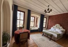 Others 3 Levant Pension de Luxe