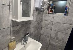 Others 5 Cosy 1 Bed Retreat in Walsall - Wifi & Parking
