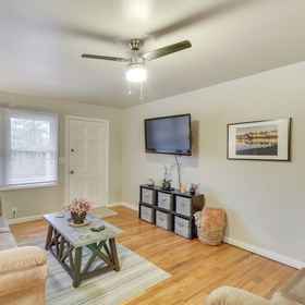 Primary image 1 2 Mi to Washington Square: Portland Getaway, Krua Bangkok PDX Hotels