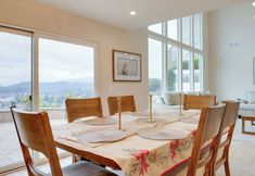 Others 5 2 Mi to Promenade at Westlake: Mtn-view Haven!