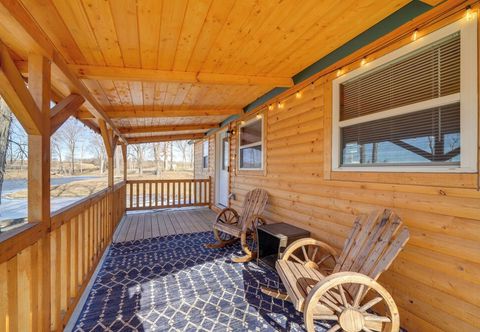 Others 31 Mi to Louisville: Cabin on 235 Acres!