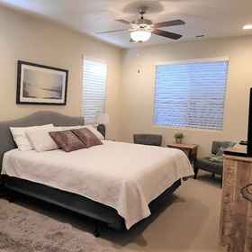 Room 1 2 Units Reunion Property 7 Bedroom Home, Khách sạn Sand Hollow Aquatic Center