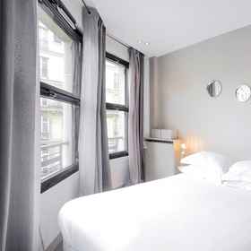 Room 1 Le Saint Lazare, Saint-Lazare Hotels
