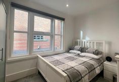 Others 5 Spacious1br-6guests-walktoshops-fastwifi