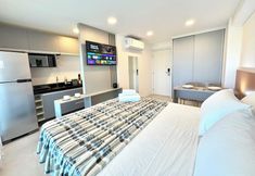 기타 4 RN Studio Premium 403 - Vista Mar