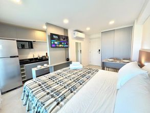 기타 4 RN Studio Premium 403 - Vista Mar