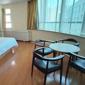 Room1Home Inn (Jining Jianshe Road Yinzuo Plaza),北京外国语大学飯店