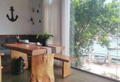 Others 2 Between sky and sea