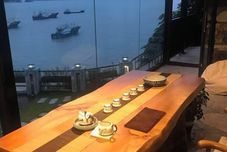 Others Between sky and sea