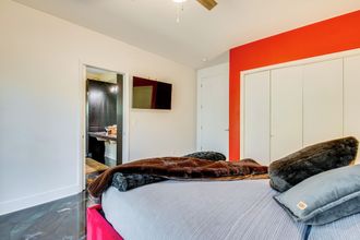 其他 4 7 Mi to Dtwn Atl: Sleek & Modern Home!