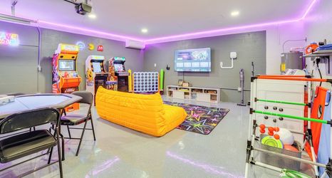 อื่นๆ 2 Mid-century Lakeland Home w/ Game Room!