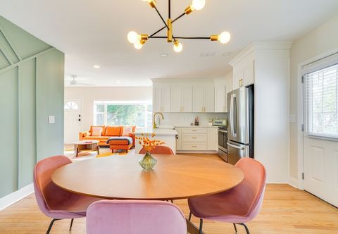 อื่นๆ Mid-century Lakeland Home w/ Game Room!