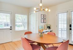 Lain-lain 6 Mid-century Lakeland Home w/ Game Room!