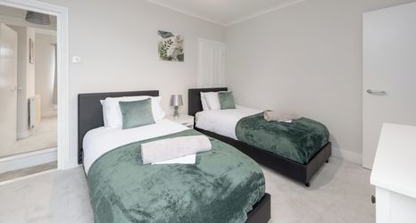 Others 2 Rochester Retreat - Charming 3 Bedroom House