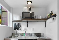 อื่นๆ 5 Sleek & Stylish Urban Loft