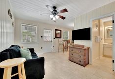 Others 3 Stones Throw Beachside Bungalow 2 AT THE Beach